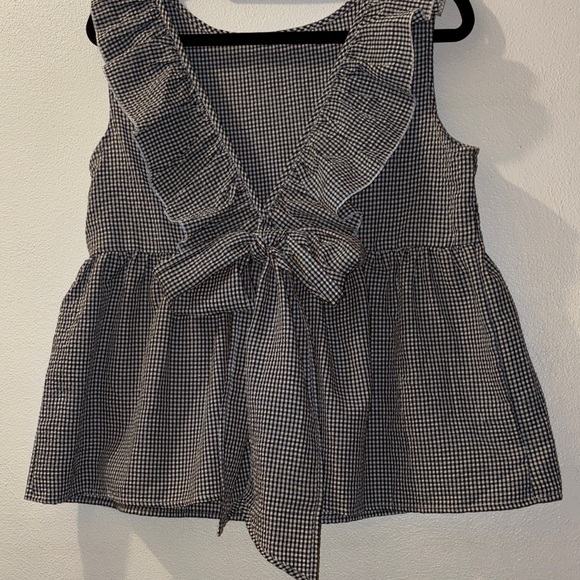 Tops - Gingham Ruffle Tie-Front Sleeveless Top - Black & White size small